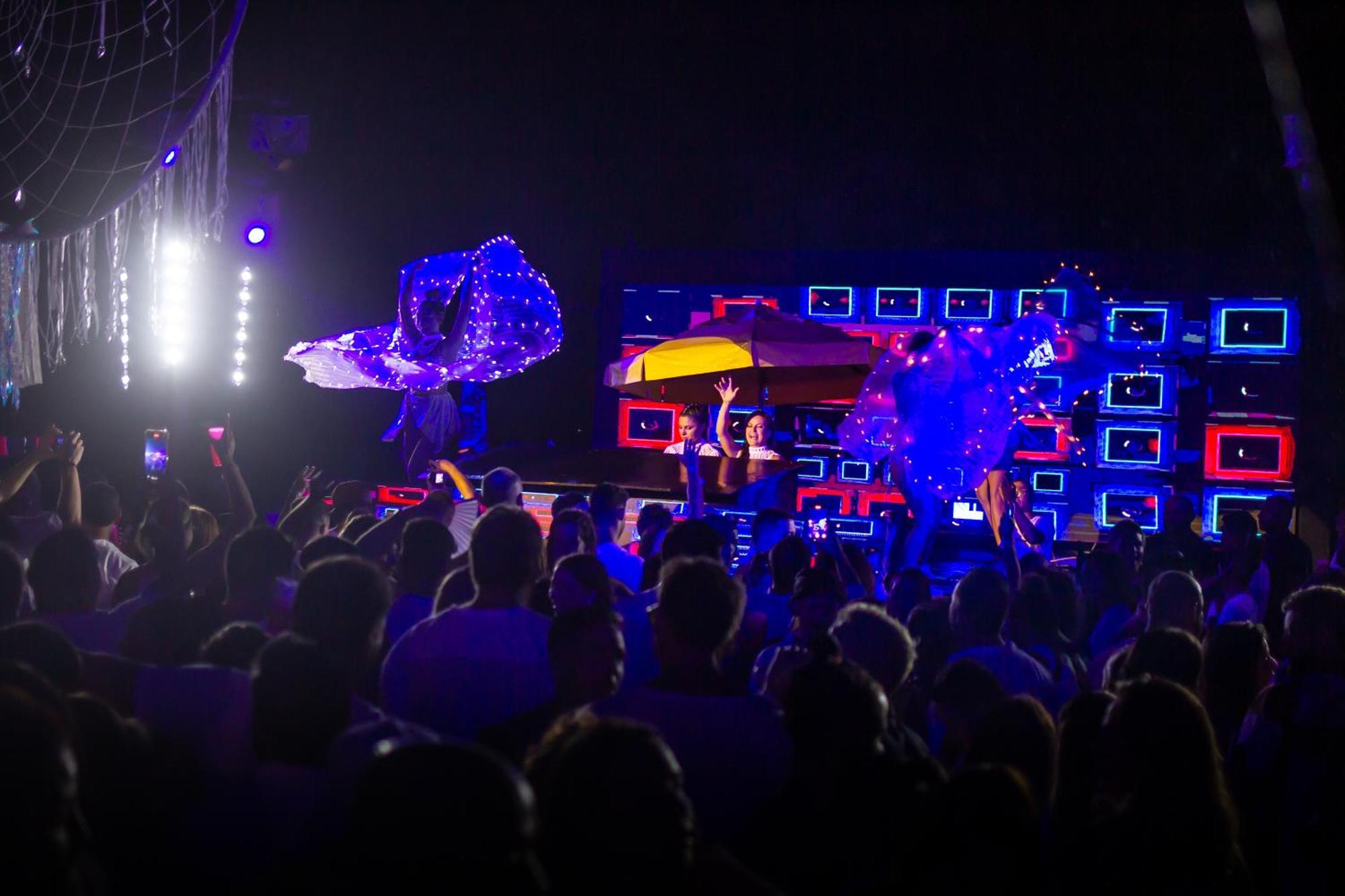 Cafe Jeri Hotel Жижока-ді-Жерікуакуара Екстер'єр фото The stage at the 2011 edition of the festival