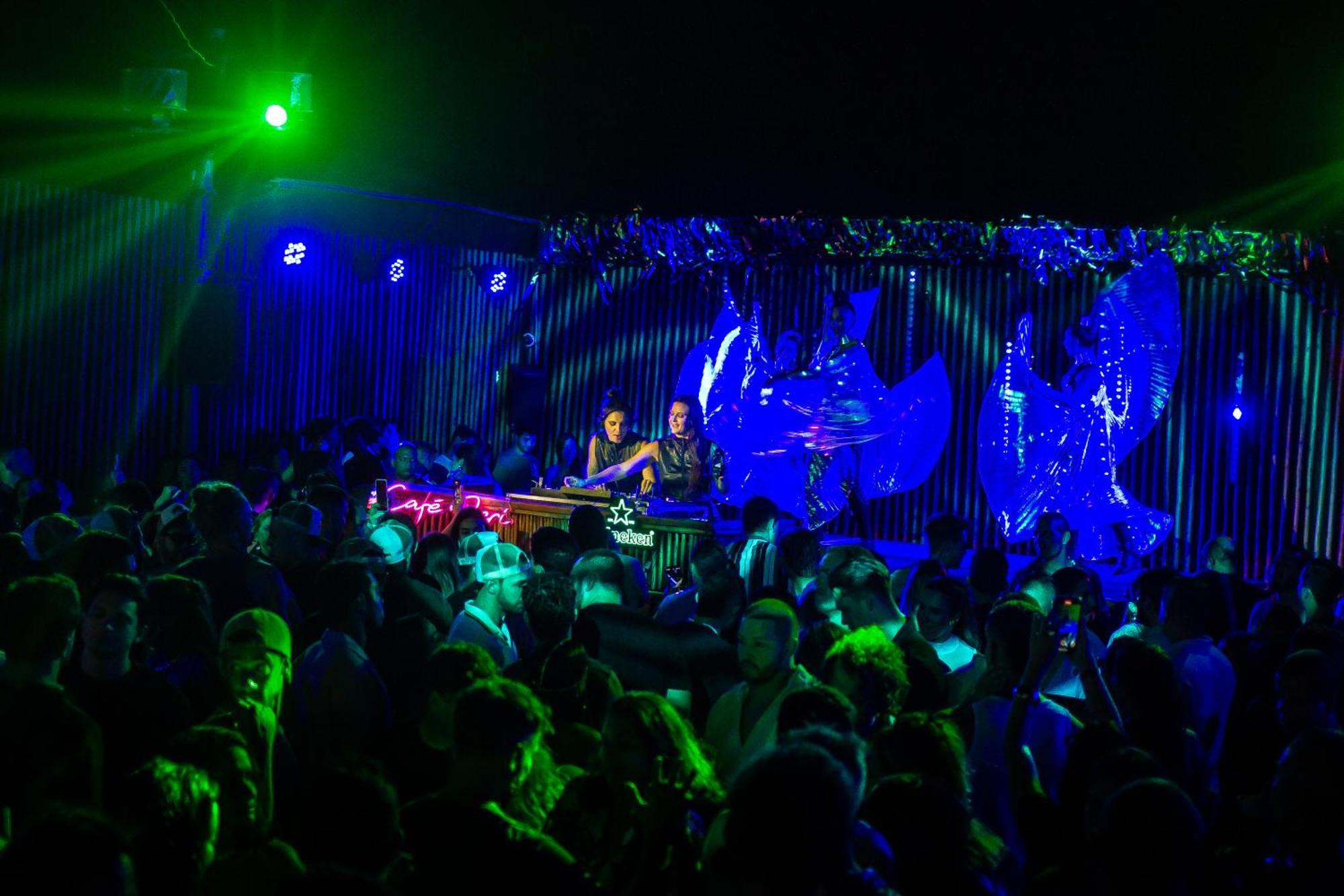Cafe Jeri Hotel Жижока-ді-Жерікуакуара Екстер'єр фото The nightclub in 2012